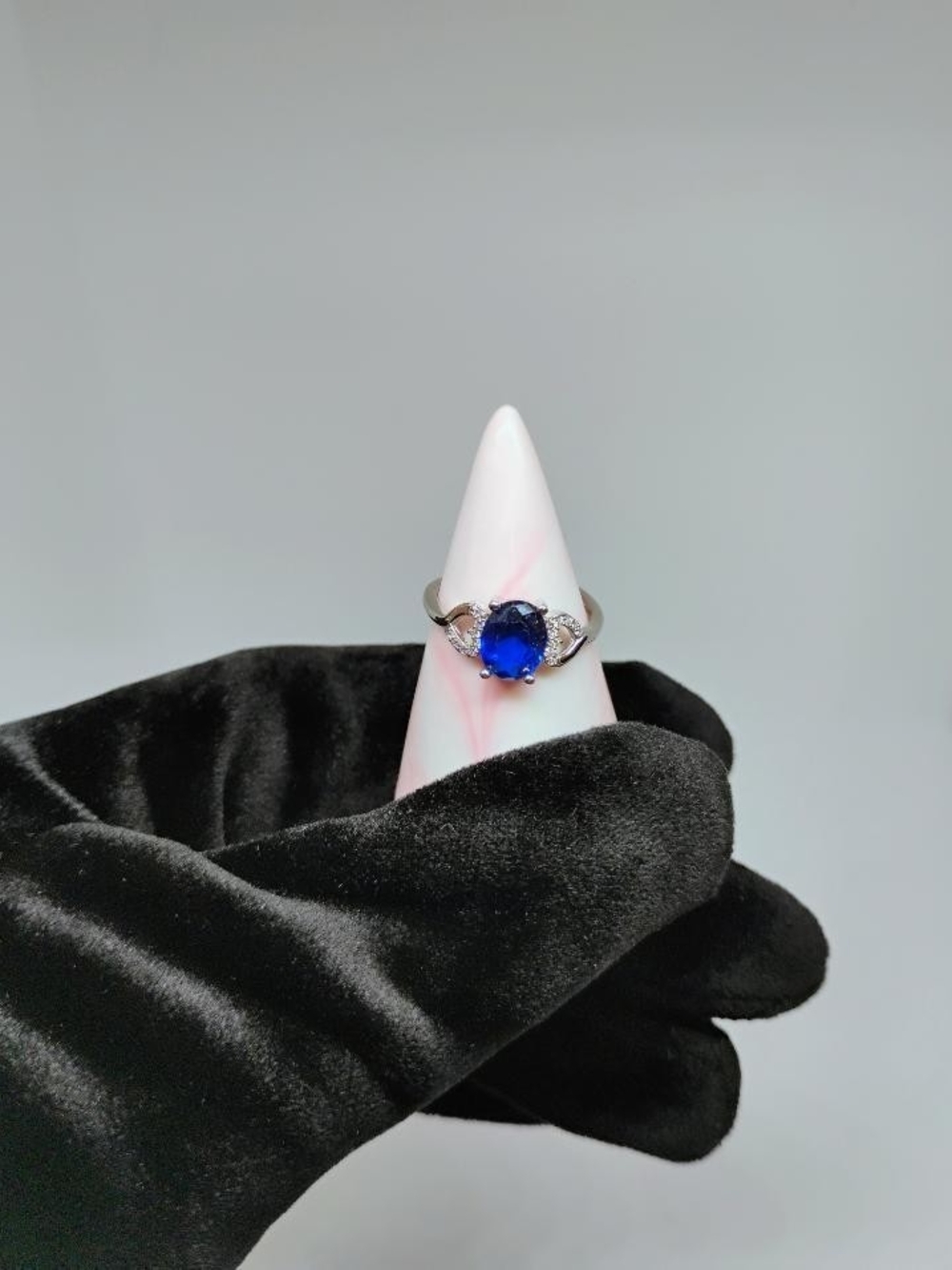S925 Sterling Silver Blue Sapphire Color Solitaire And Hearts Ring